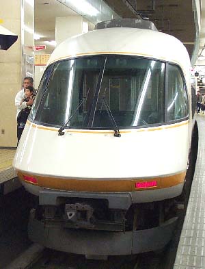 近鉄　アーバンライナー（前面）